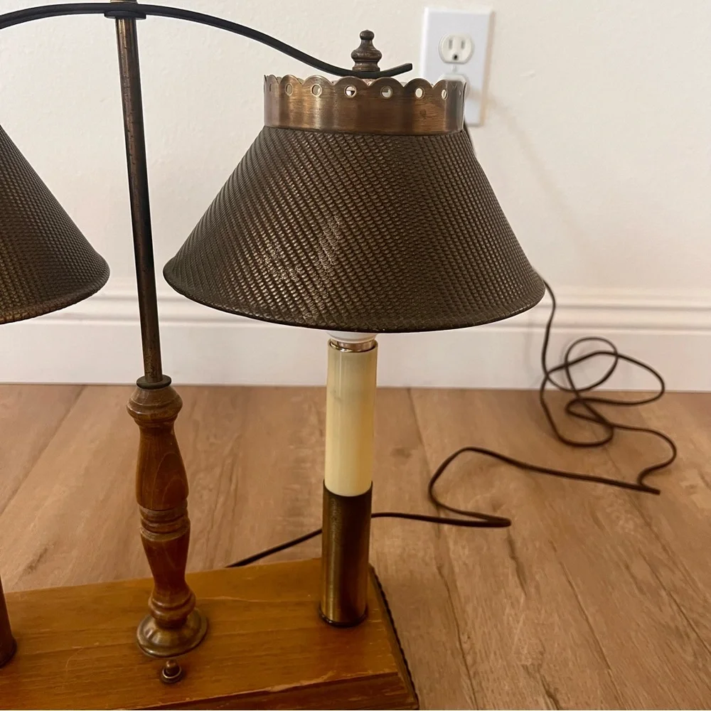 RARE Vtg Mid Century Hollywood Regency Feldman Co Label Brass Shades Table‎ Lamp